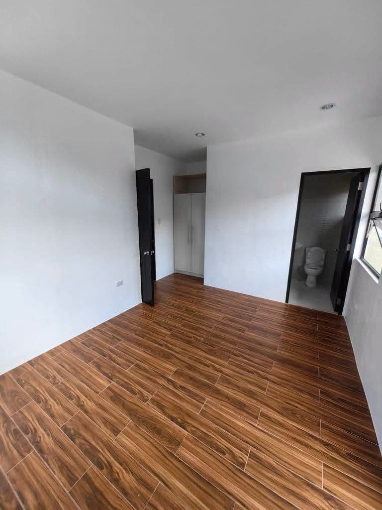 For Rent: Duplex Unit - photo 4