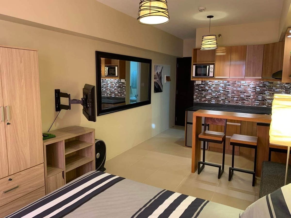 FOR RENT: Studio Condo – Avida Riala Tower 2, IT Park - photo 1