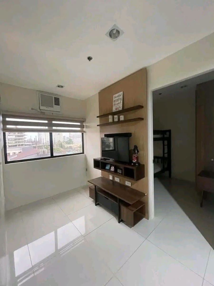 FOR RENT | 2BR Corner Unit | The Midpoint Residences - photo 2