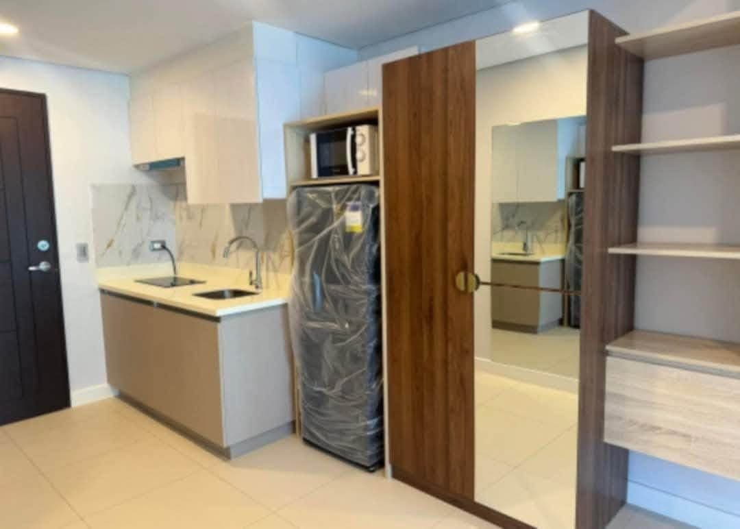 STUDIO UNIT AT 38th park 35k inclusive of dues - photo 3