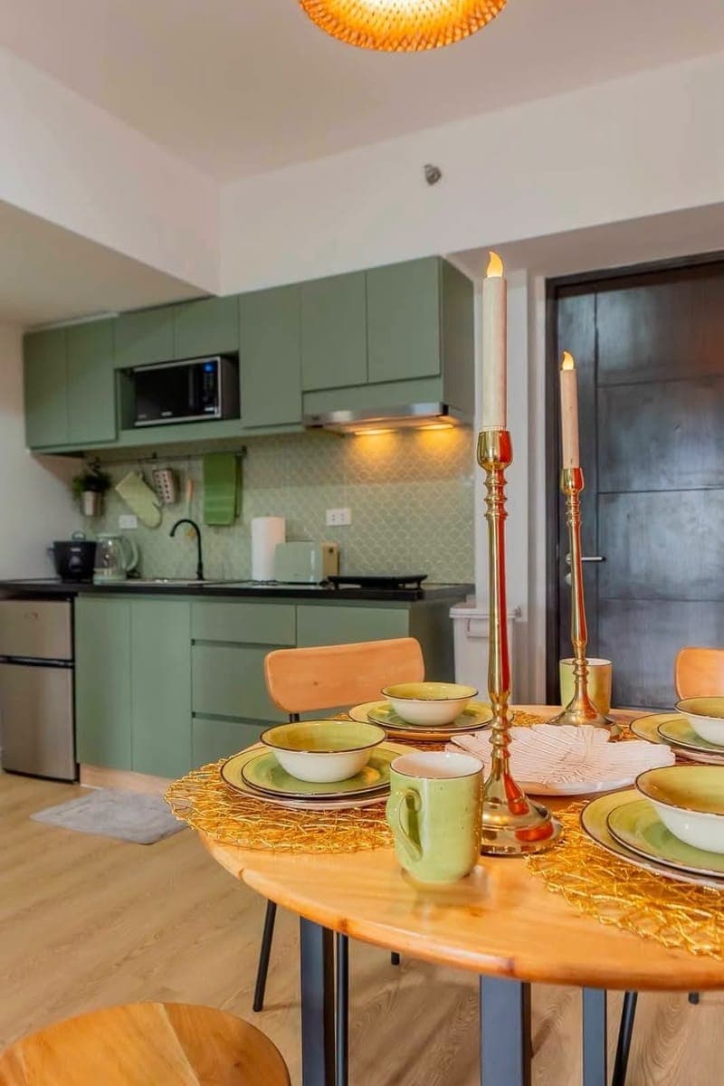 Your next home awaits! 🏙️ Live comfortably in this fully furnished 1BR unit, perfect for couples, y... - photo 4
