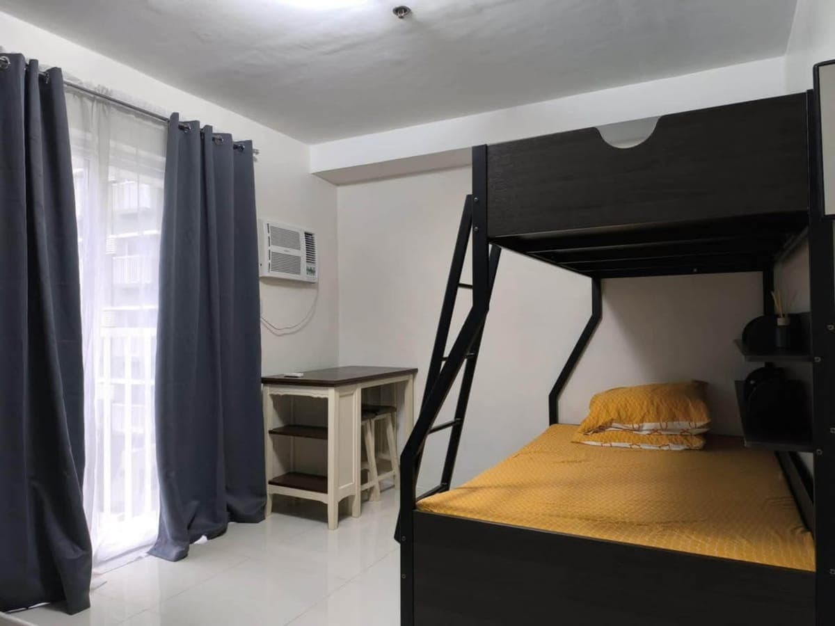 Live Comfortably for Only ₱17,000/Month! (Condo Dues Included) - photo 4