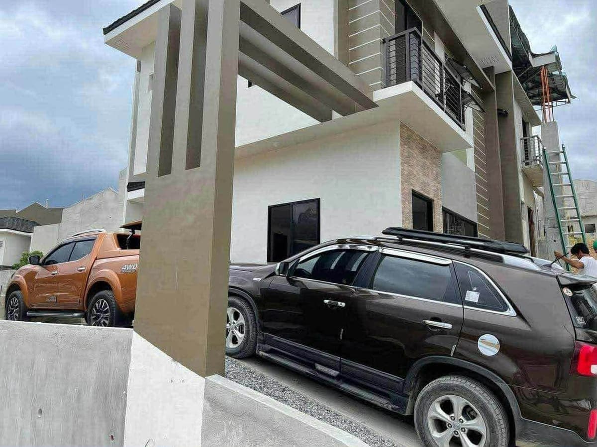 🏡 FOR RENT – Corner House & Lot in Minglanilla Highlands - photo 2