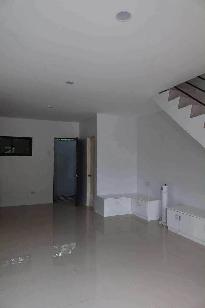 3 BEDROOMS TOWNHOUSE FOR RENT IN LABANGON - photo 4