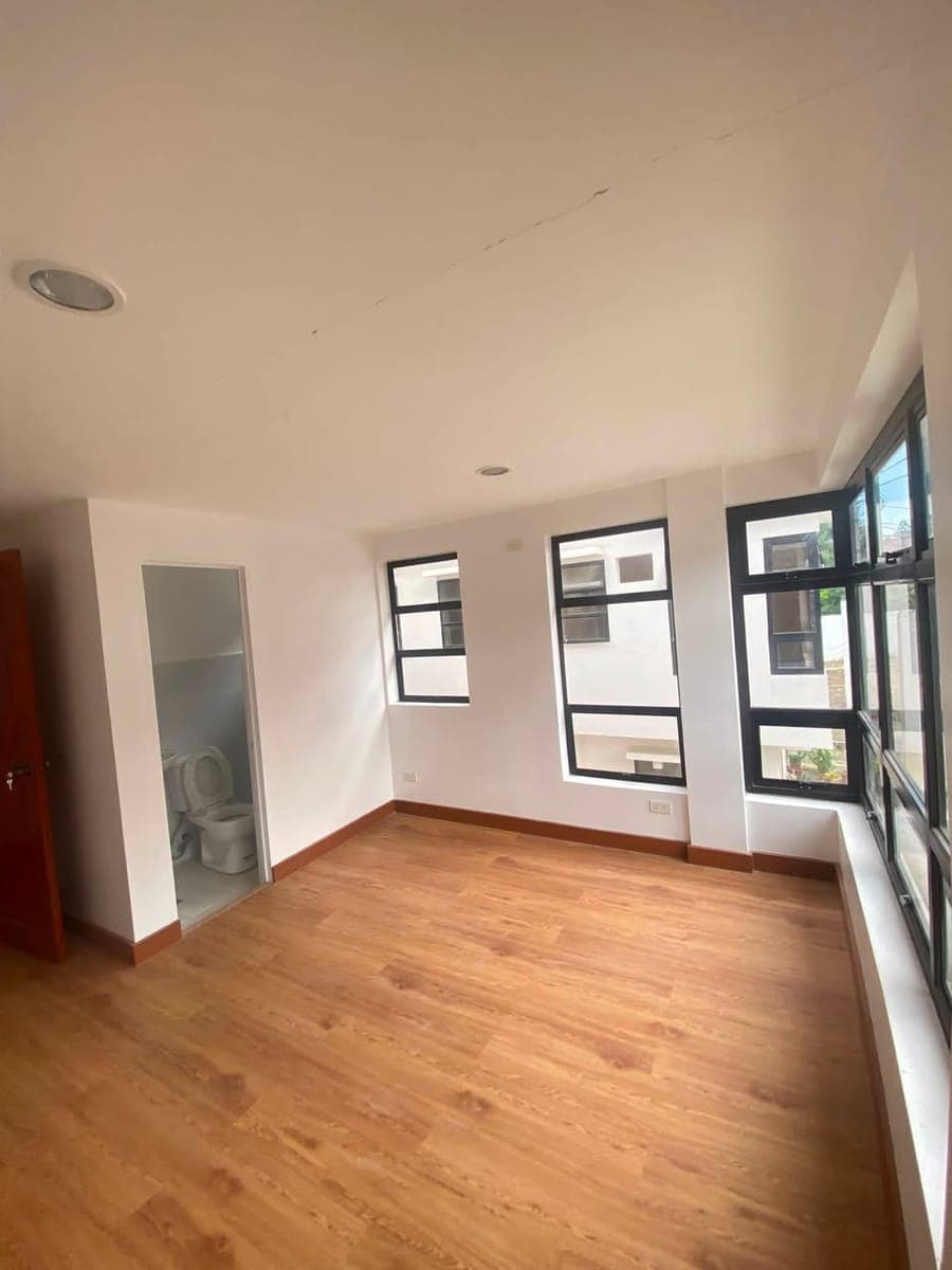 Direct Listing - photo 2
