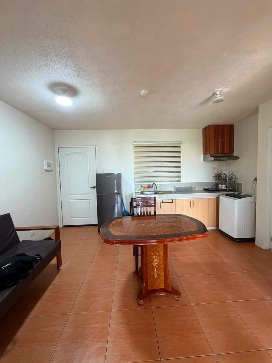 Direct Listing : 2 BEDROOM CEBU CONDO FOR RENT - photo 2