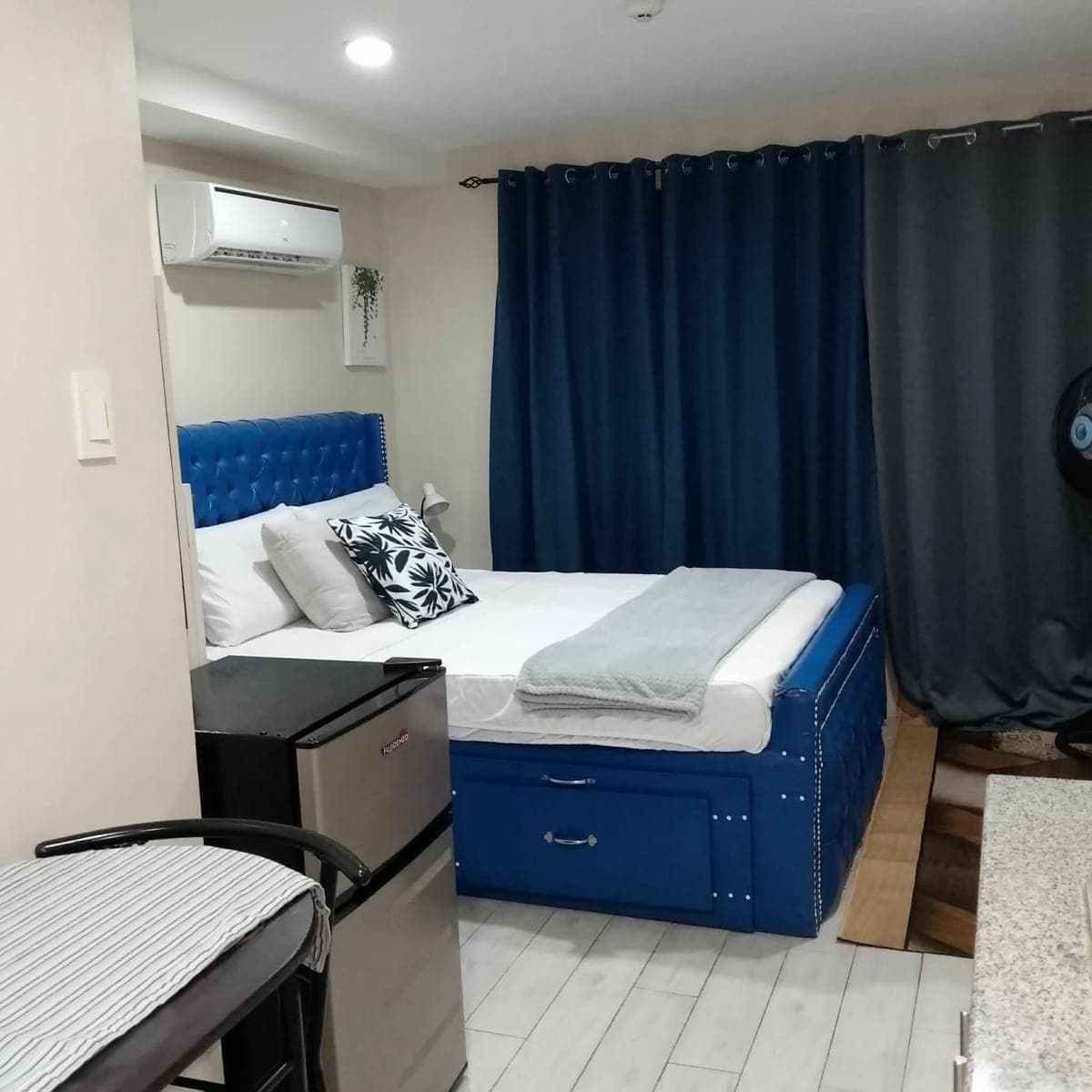 CITYSCAPE GRAND TOWER  studio type with balcony and PARKING FOR RENT - photo 3