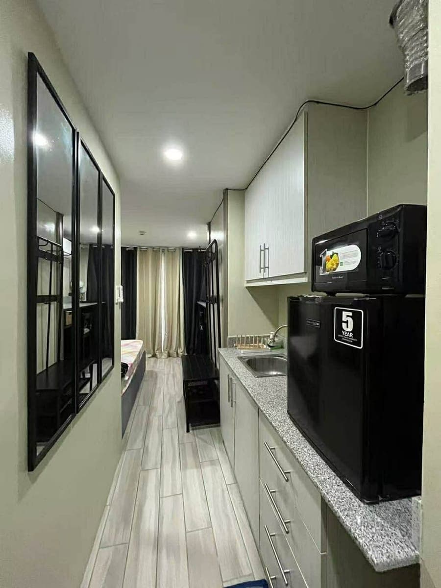 Studio with Balcony at Cityscape Grand Tower near Cebu Business Park✨ - photo 2