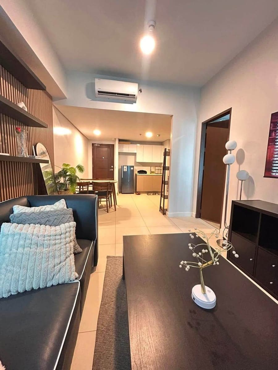 ✨ FOR RENT | Luxury 1-Bedroom Corner Unit with Balcony - photo 1