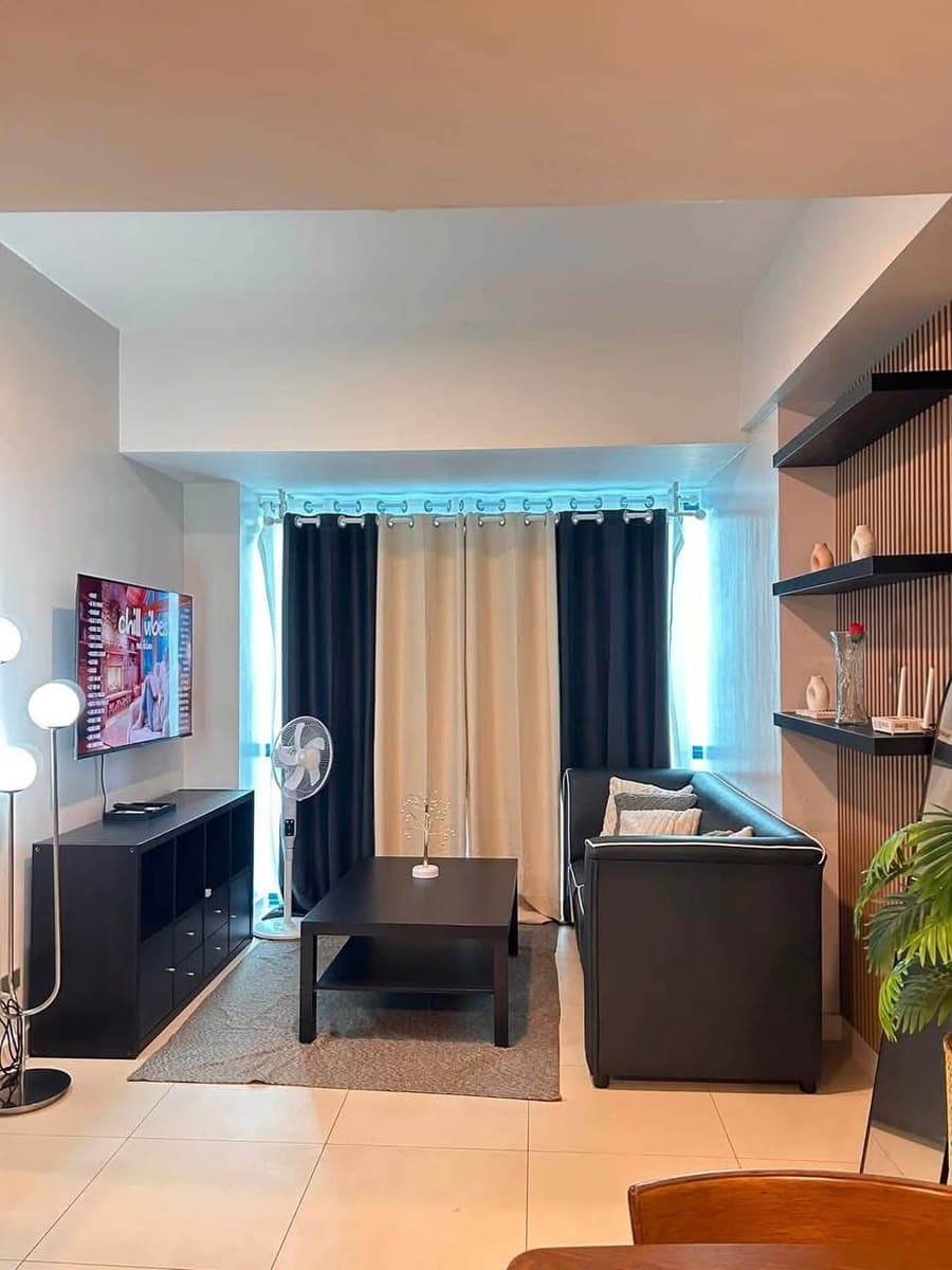 ✨ FOR RENT | Luxury 1-Bedroom Corner Unit with Balcony - photo 2