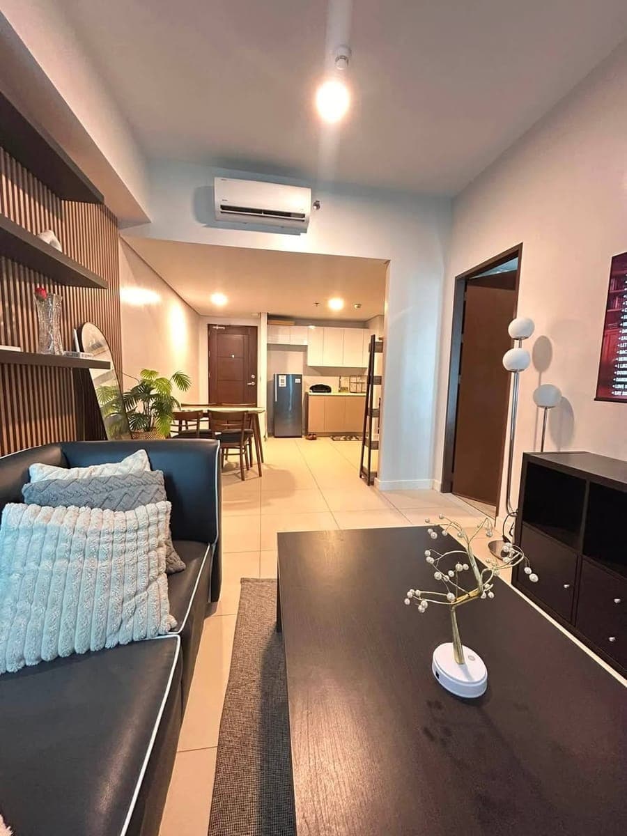 ✨ FOR RENT | Luxury 1-Bedroom Corner Unit with Balcony - photo 1