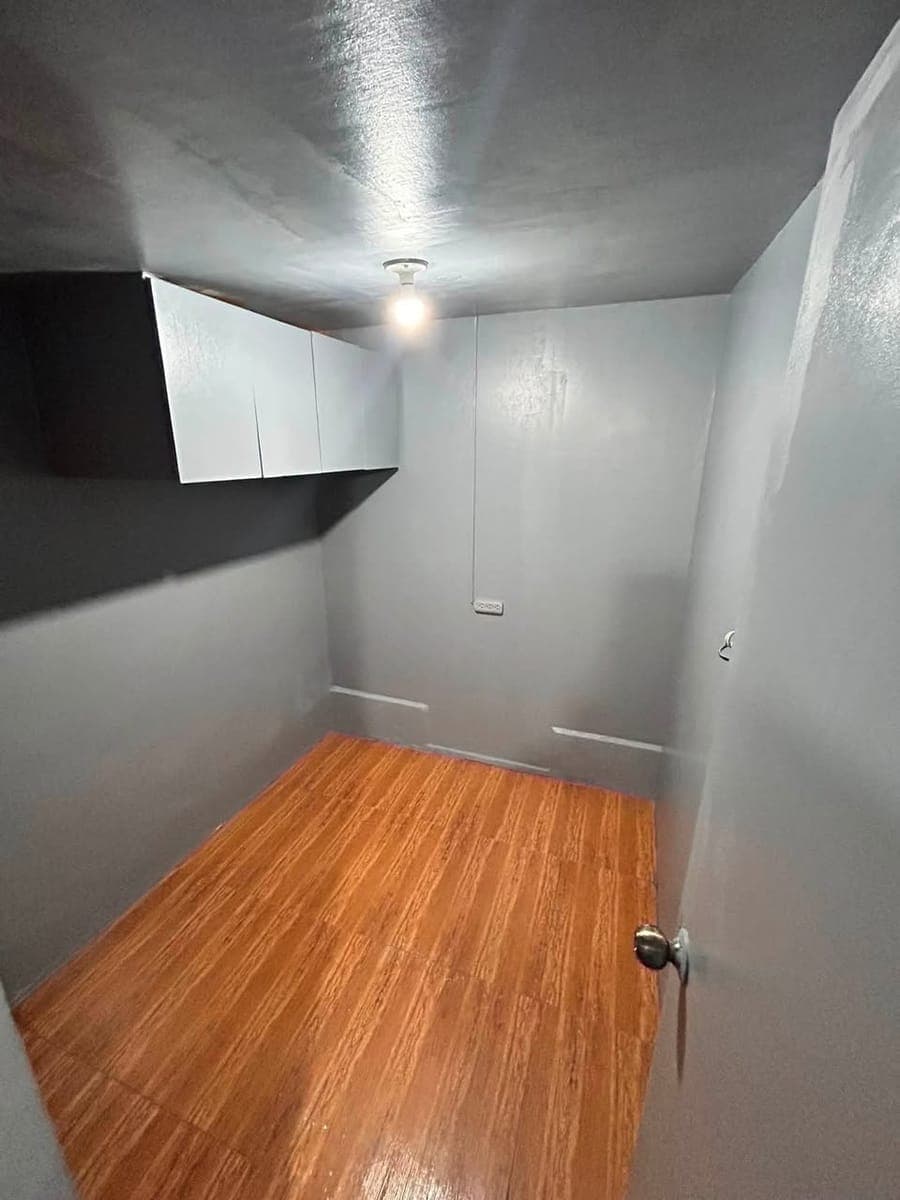 🏠 NEWLY RENOVATED ROOM FOR RENT – AVAILABLE NOW 🏠 - photo 4