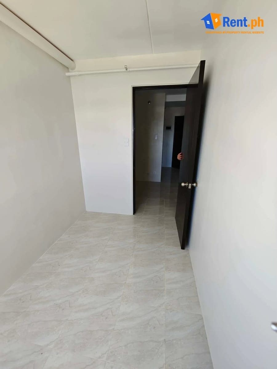 FOR RENT 2BR UNFURNISHED CONDO - photo 2