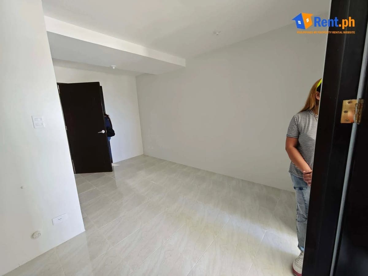 FOR RENT 2BR UNFURNISHED CONDO - photo 5