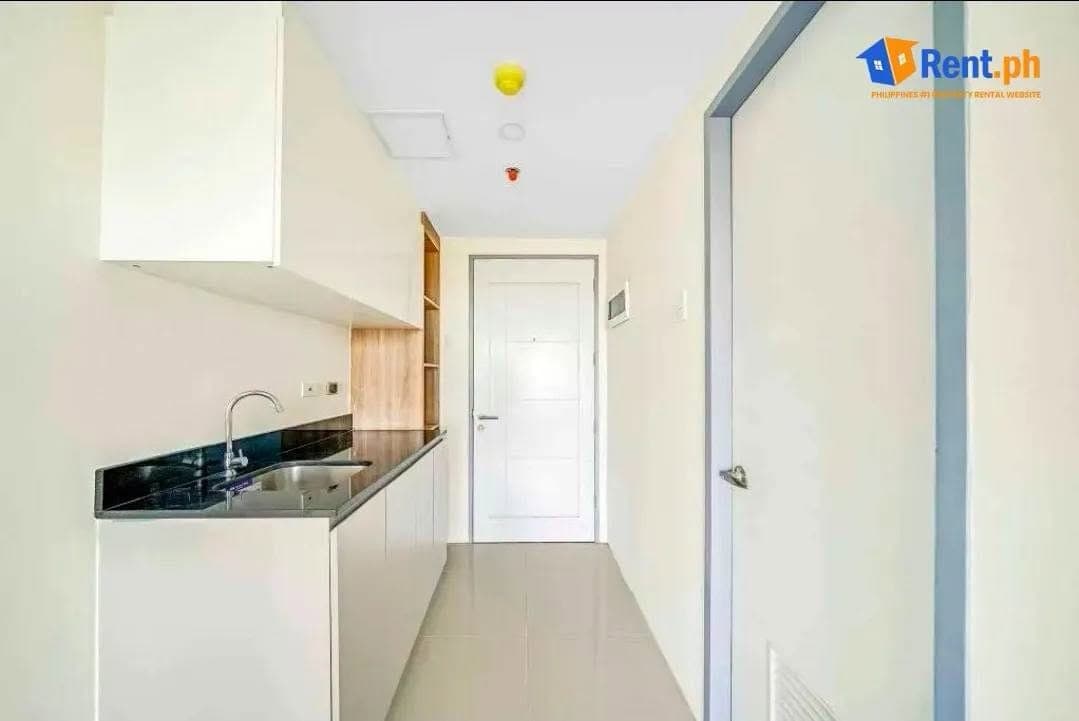 For Rent Furnished Studio Unit in J Tower Residences, beside SM City JMall, Mandaue City (No Parking) - photo 2