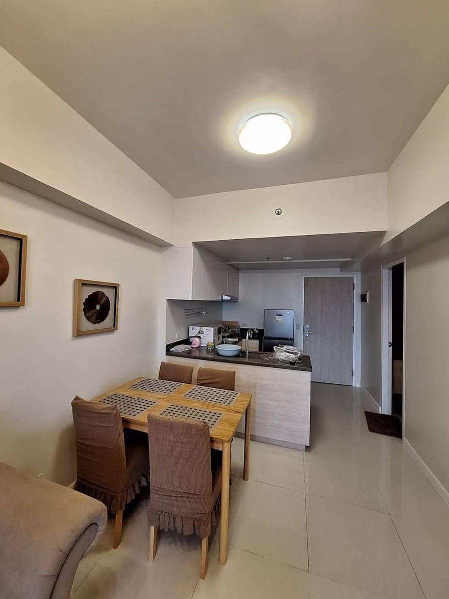 🏙️ FOR RENT | Brand-New 1-Bedroom Condo with Balcony & Parking 🌊 - photo 5