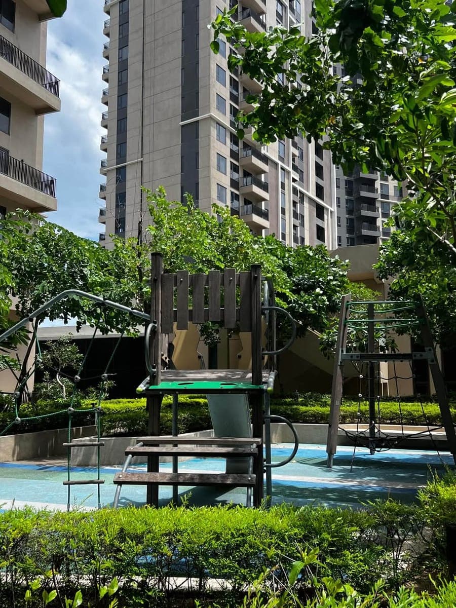 Mandani Bay studio unit available for rent fully furnished with seaview and amazing amenities . - photo 4