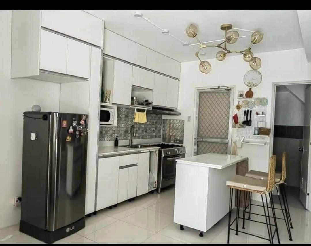 🏡 FOR RENT | Fully Furnished Smart Townhouse - photo 2