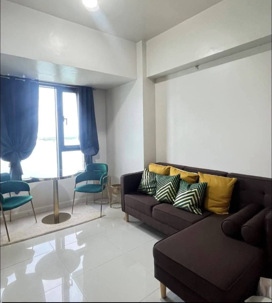 1BR MANDANI BAY  SEA VIEW FOR RENT At ₱45k Including condo Association Dues - photo 2