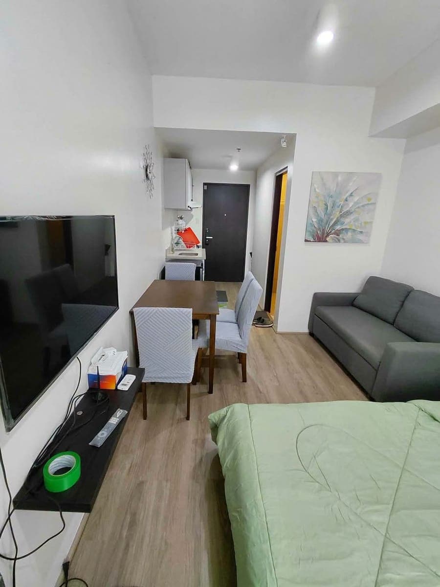 🏡 STUDIO CONDO FOR RENT – The Median Residences, Lahug, Cebu City - photo 2