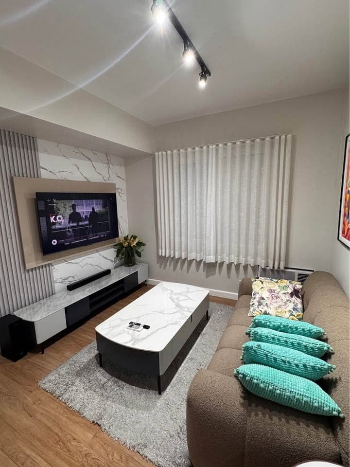 Modern 1BR Fully furnised for RENT in Solinea Tower 3, Cebu city Morning Sun View - photo 1