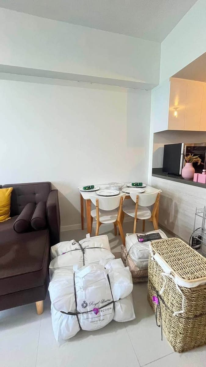 1BR MANDANI BAY  SEA VIEW FOR RENT At ₱45k Including condo Association Dues - photo 2