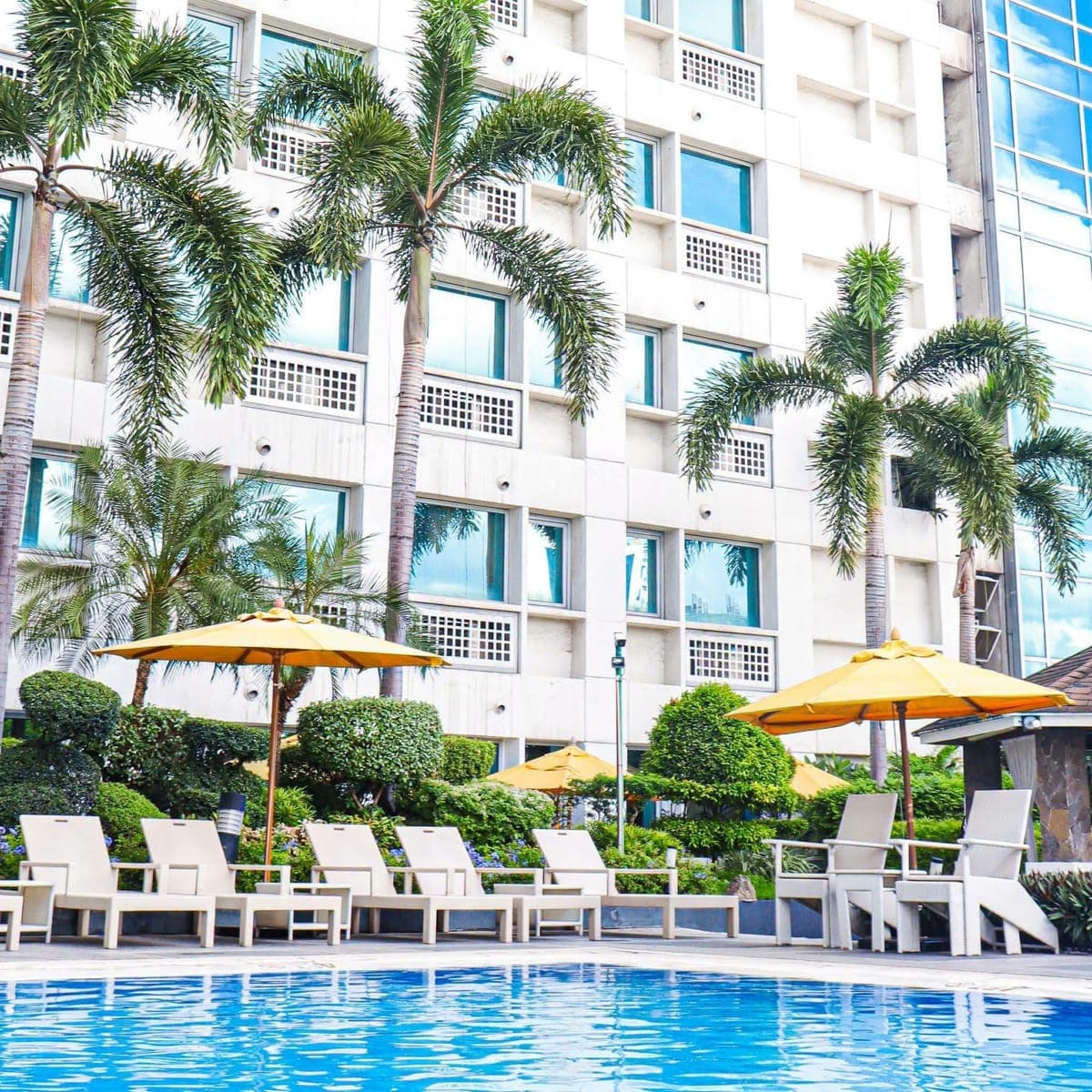 🏙 FOR RENT | Fully Furnished 1-Bedroom Condo with Parking - photo 1