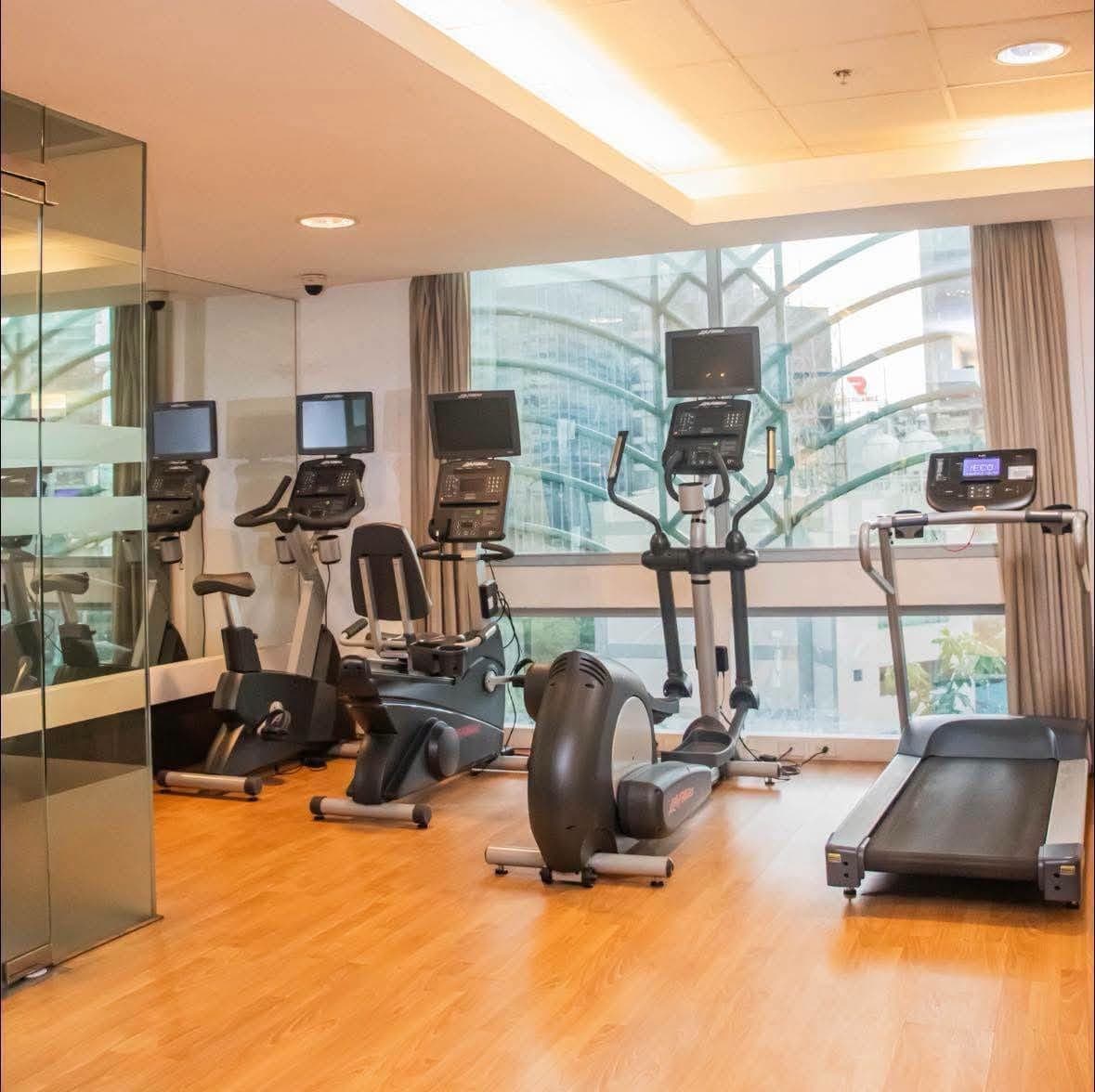 🏙 FOR RENT | Fully Furnished 1-Bedroom Condo with Parking - photo 3