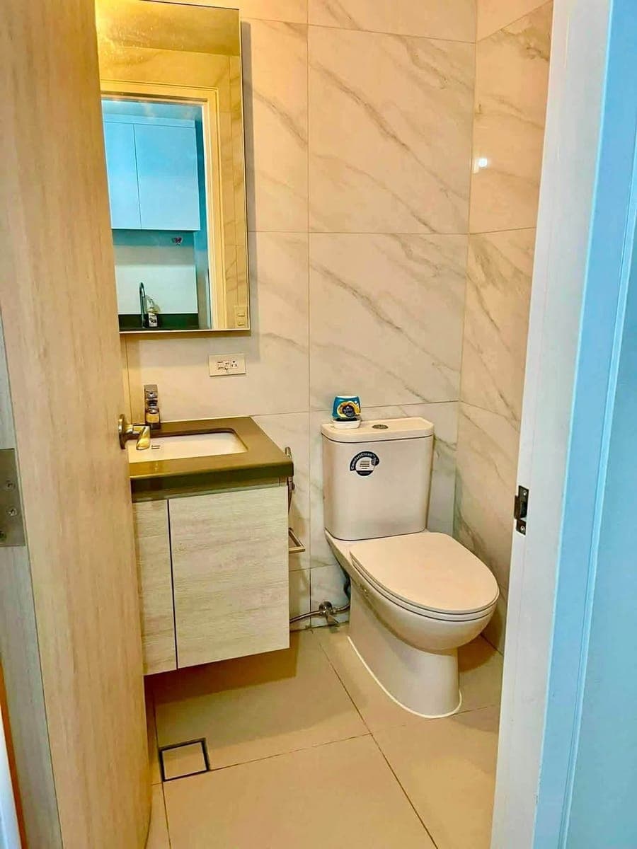 **FOR RENT: Sea View 1-Bedroom Condo – Mandani Bay Suites** - photo 4