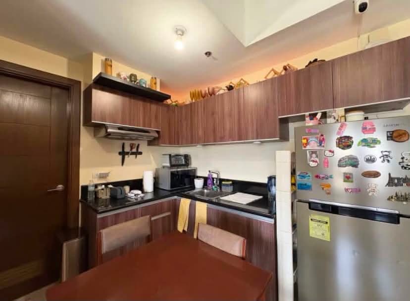 FOR RENT: Semi Furnished 2 bedroom unit at Azalea Place Gorordo near UP Cebu - photo 3