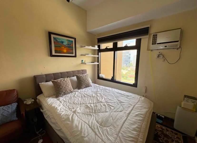 FOR RENT: Semi Furnished 2 bedroom unit at Azalea Place Gorordo near UP Cebu - photo 4