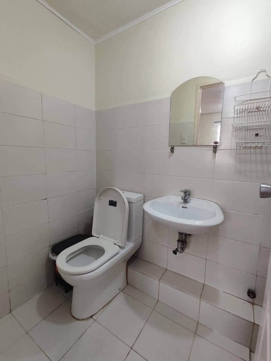 FOR RENT: 2BR CONDO UNIT - photo 5