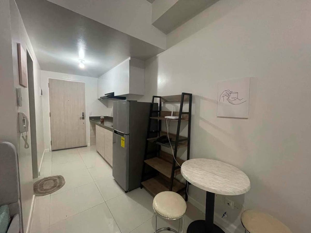Mandani bay suites tower 1 studio unit for rent - photo 5