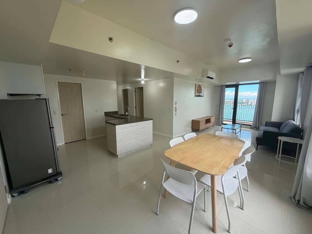 For Rent - 3BR Condo with Parking at Mandani Bay Suites Tower 1 - photo 1
