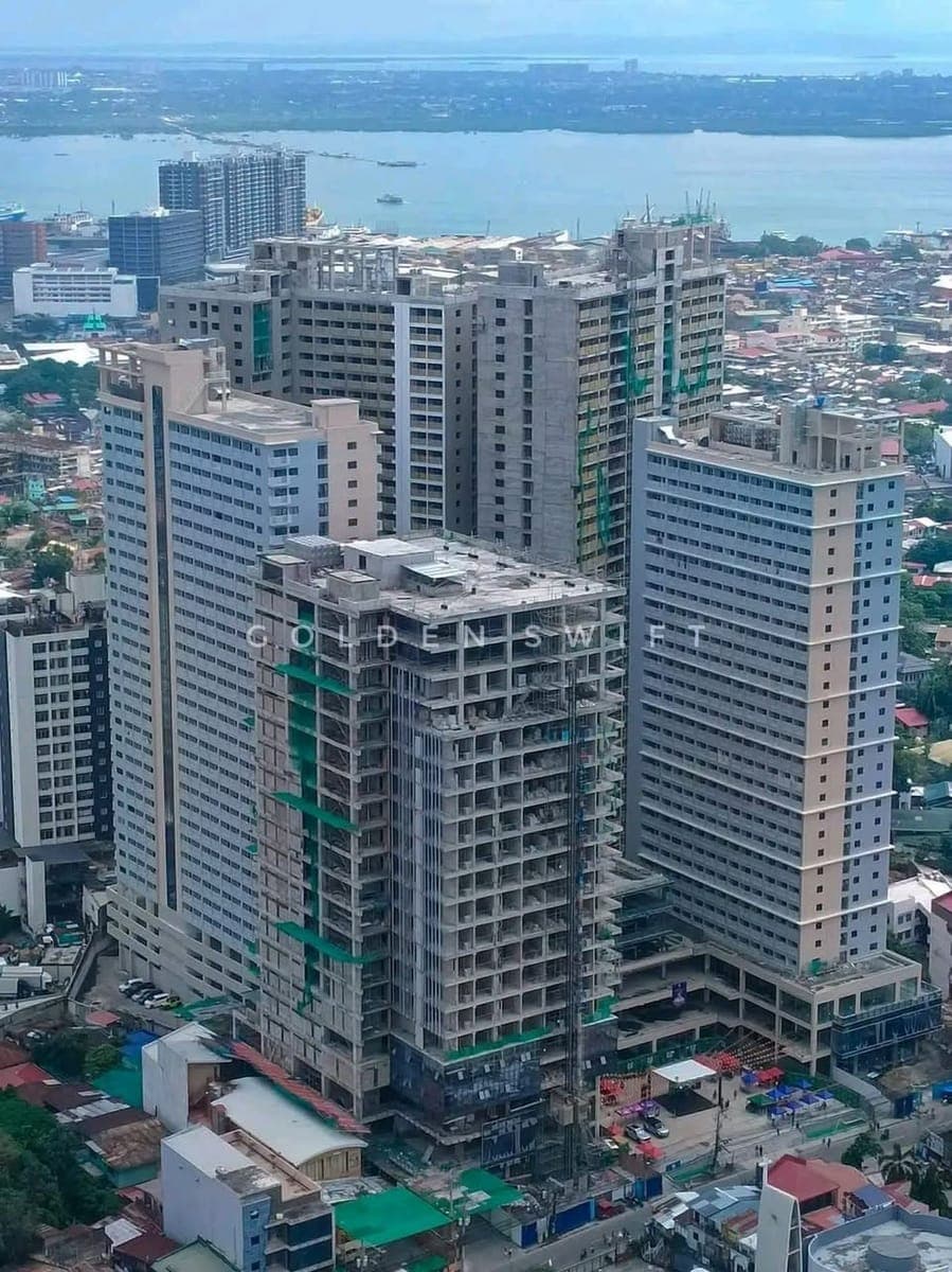 🏙️ Brand New Fully Furnished 1-Bedroom Condo for Rent - photo 2
