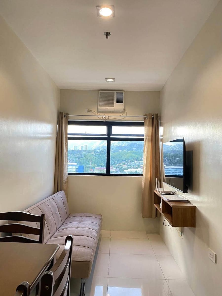 🏡 FOR RENT | 1-Bedroom Condo at Midpoint Residences - photo 2