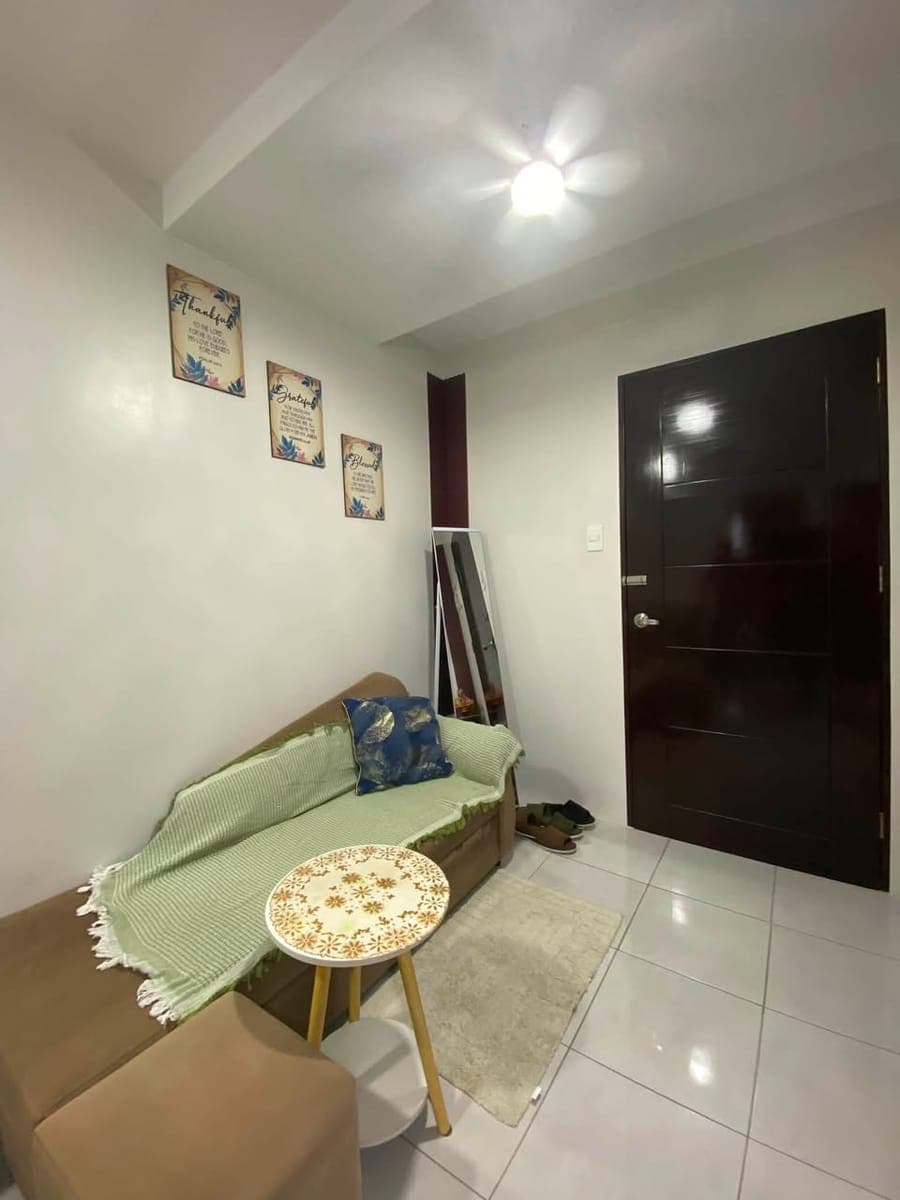 🏡 2BR CONDO FOR RENT - photo 1