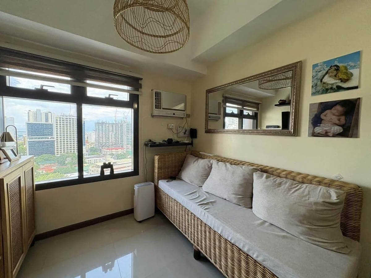 🏢 FOR RENT | 2-Bedroom Condo with Parking at Azalea Place, Cebu City - photo 4