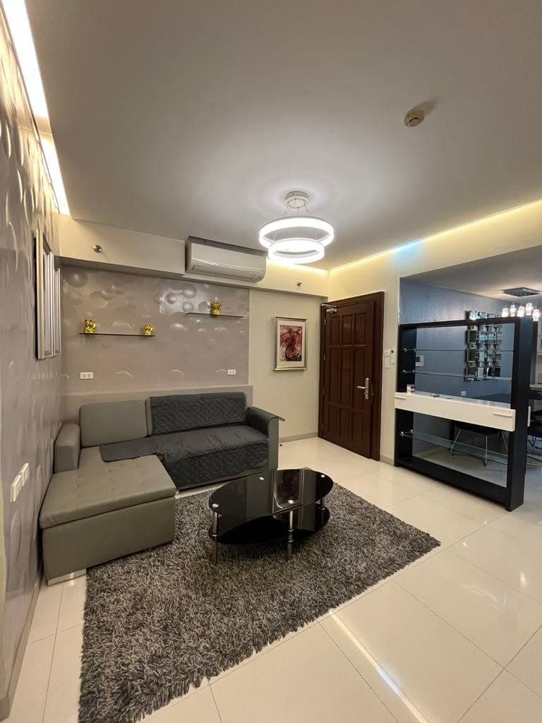 1BR for RENT in Avalon, Cebu Business Park, Cebu City with Parking - photo 1