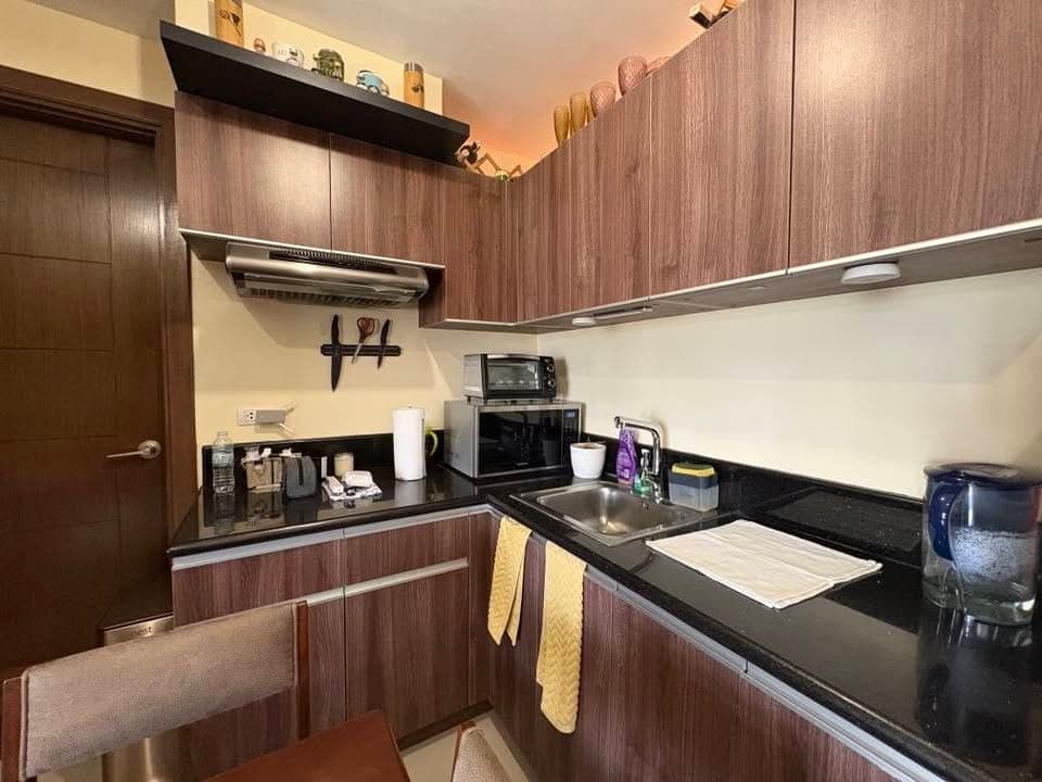 2BR Condo with City View & Parking for RENT in Azalea Place, Cebu City - photo 4