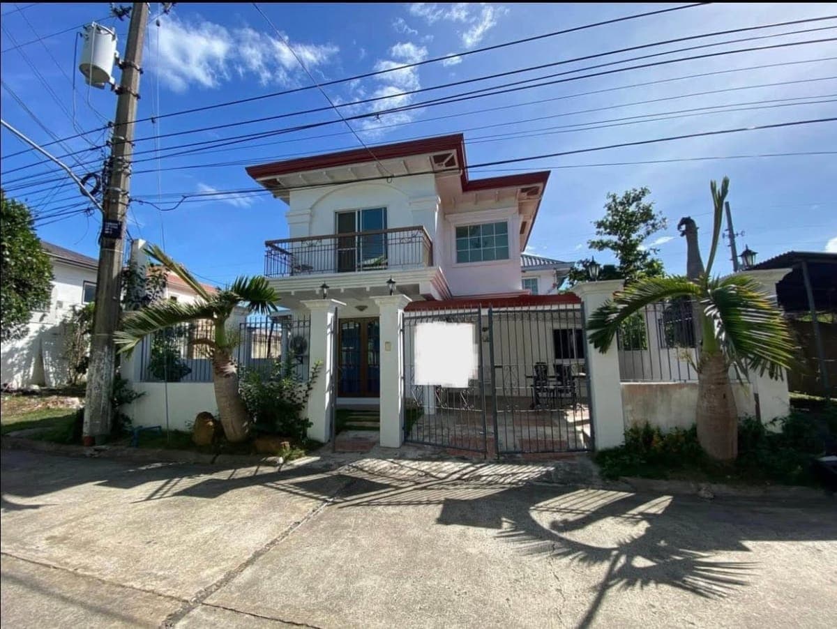 3BR House for RENT in Marigondon, Lapu-Lapu City Inside high-end Subdivision - photo 1