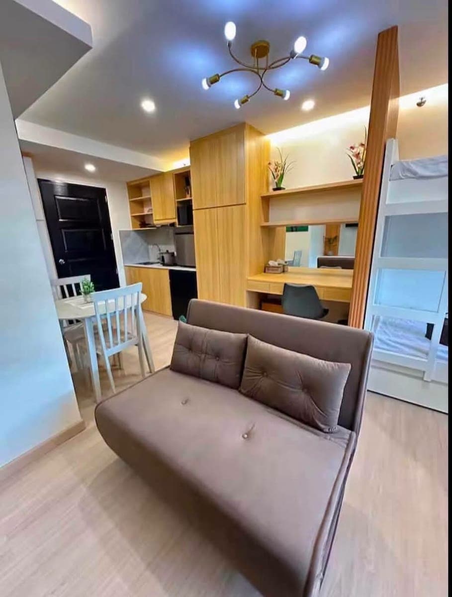 🏢 FOR RENT‼️Studio at Plumera Mactan. Experience luxury you can call home With its premium interior. - photo 2