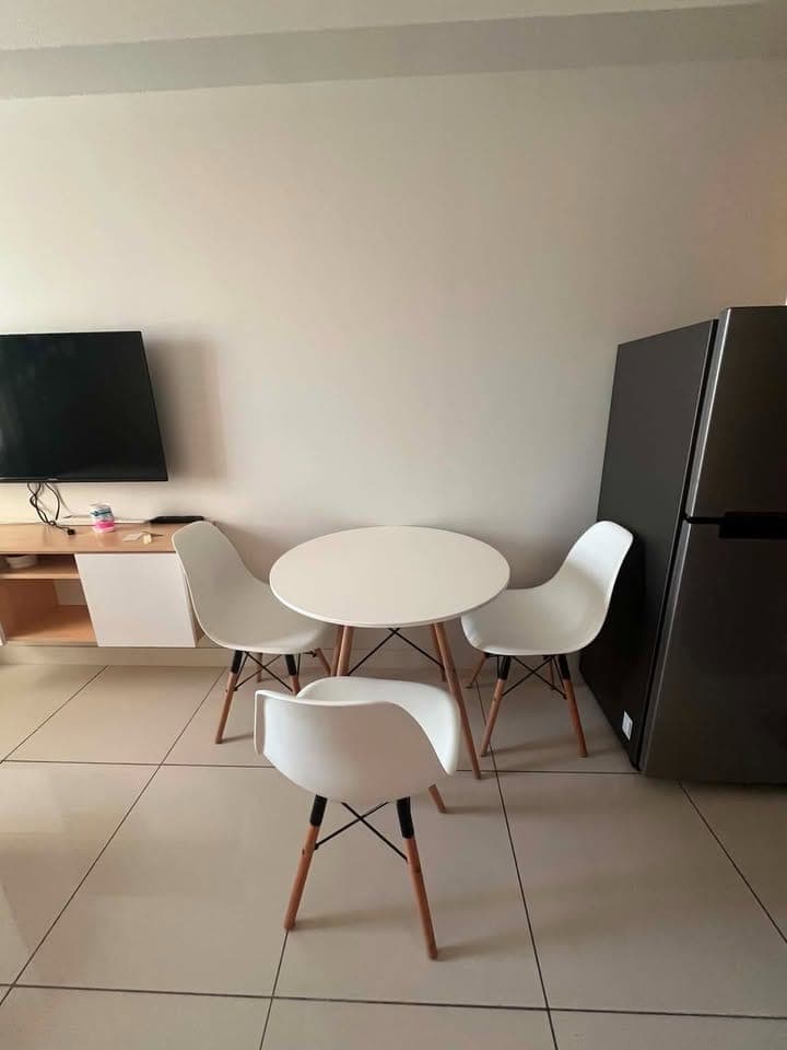 NO AGENT DIRECT OWNER HERE Available end of the month For rent Horizon 101 Tower 2 18 L - photo 4