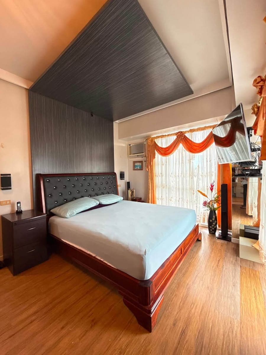 2 Bedroom Unit at Marco Polo Tower 1 for Rent 50k/month inc parking - photo 5