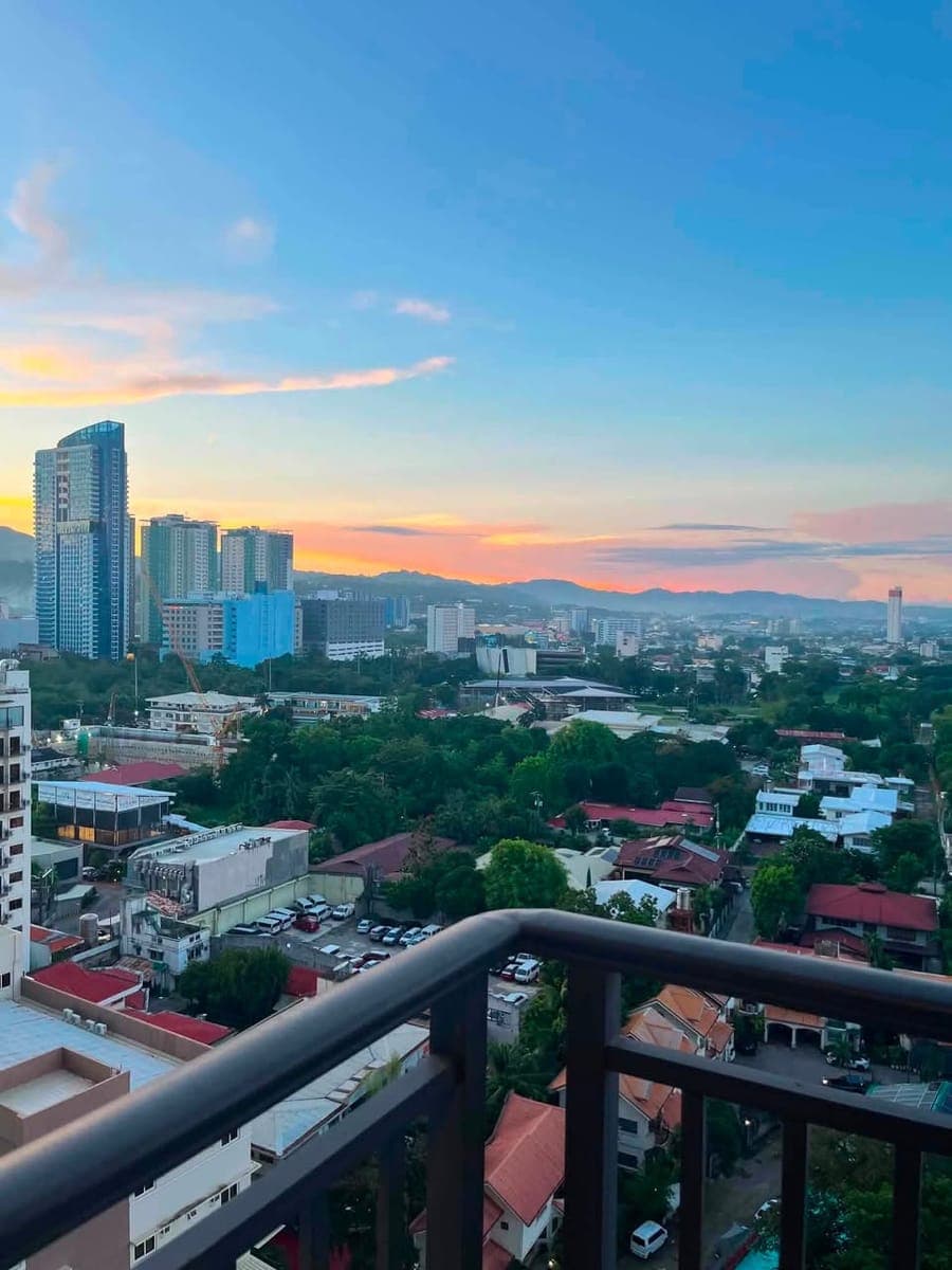 🏙️ FOR RENT | Furnished Studio with Balcony at Grand Residences Cebu - photo 5