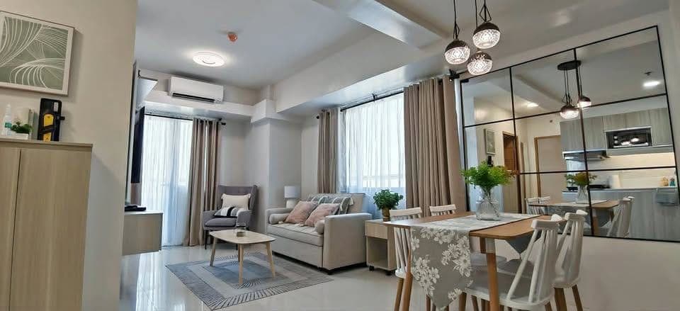 🏙️✨ FOR RENT: 2BR CORNER UNIT WITH SEA VIEW + PARKING ✨🌊 - photo 1