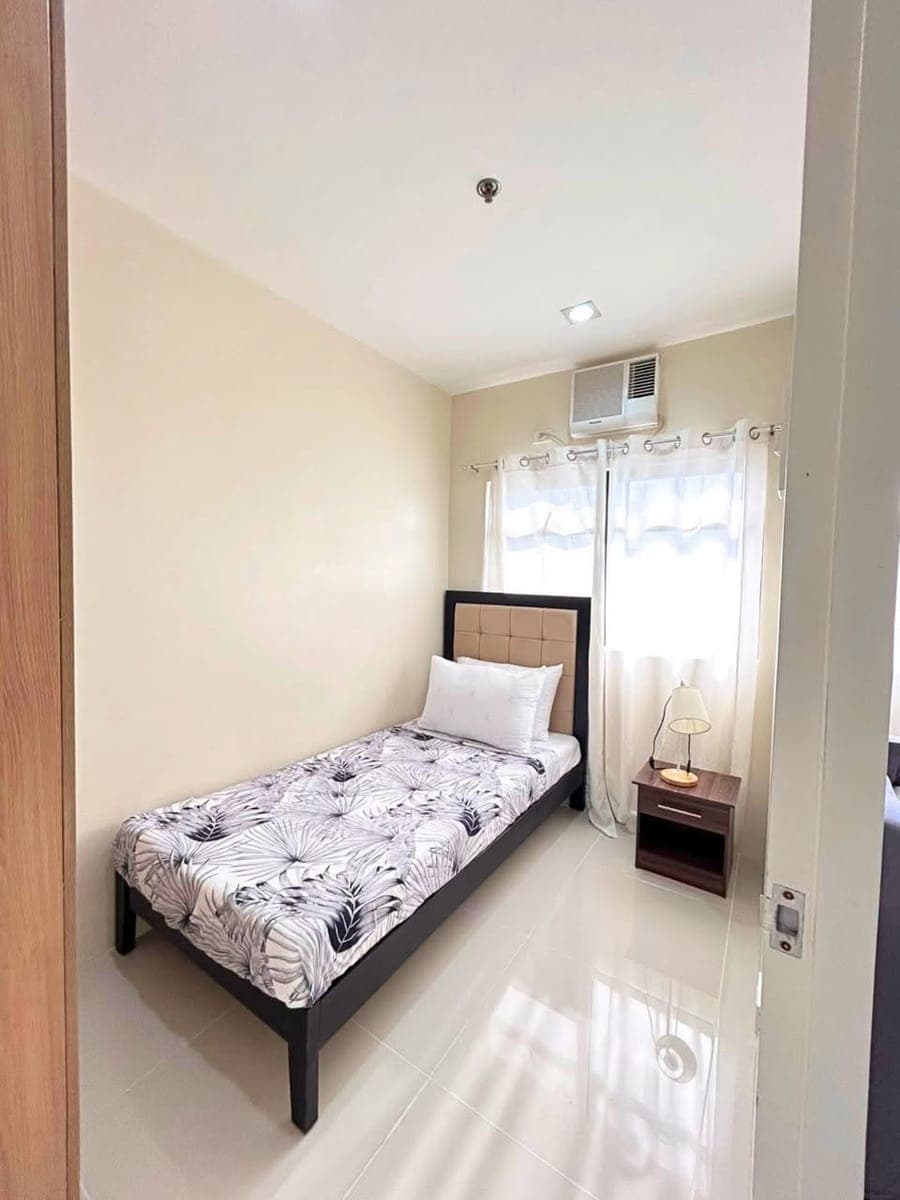🏢 FOR RENT – Midpoint Residences - photo 1