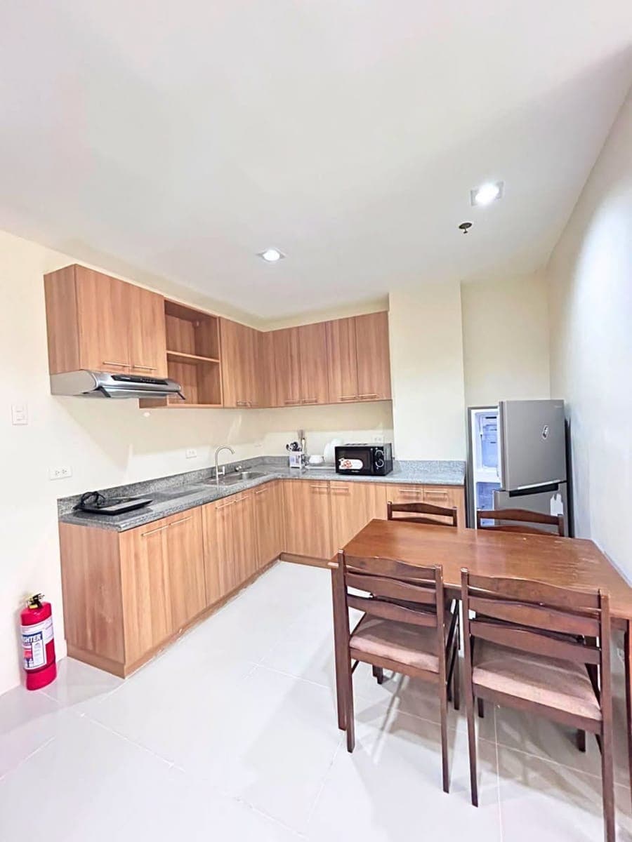 🏢 FOR RENT – Midpoint Residences - photo 2
