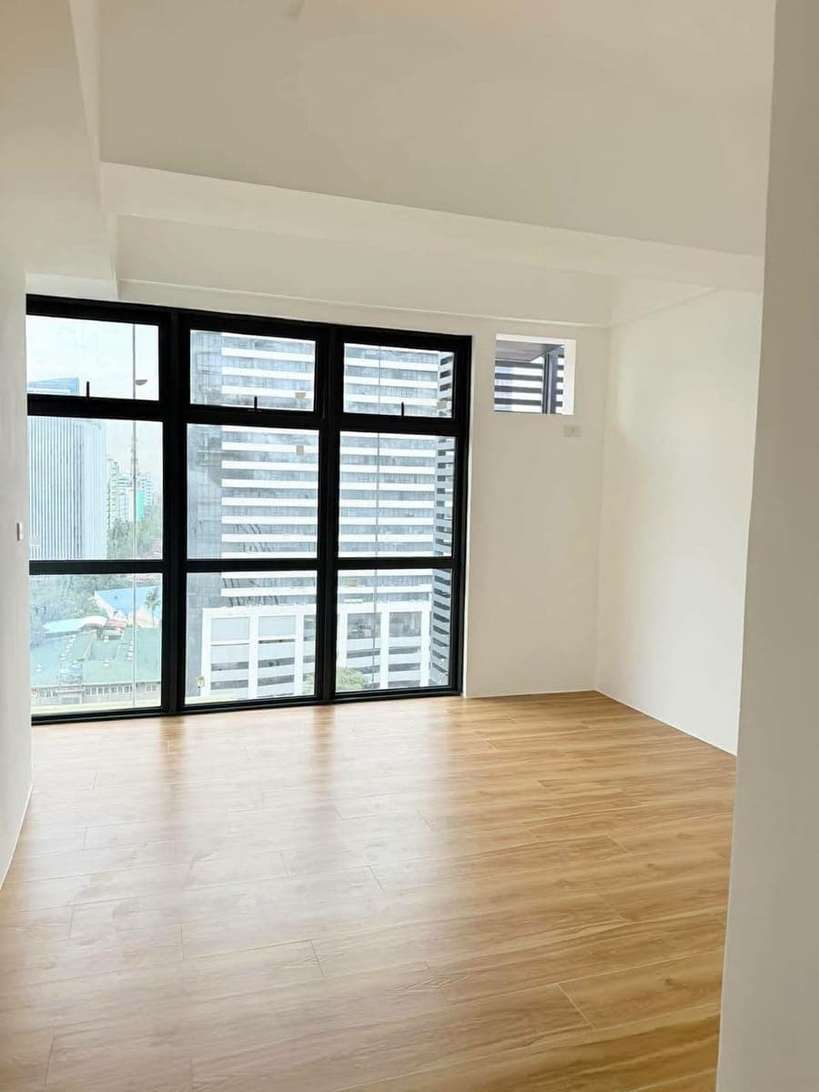 🏡 FOR RENT | Bare Studio Unit - photo 2