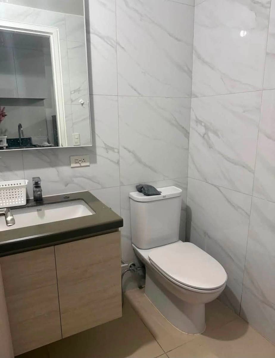 FOR RENT: Studio Unit – Mandani Bay Suites - photo 5